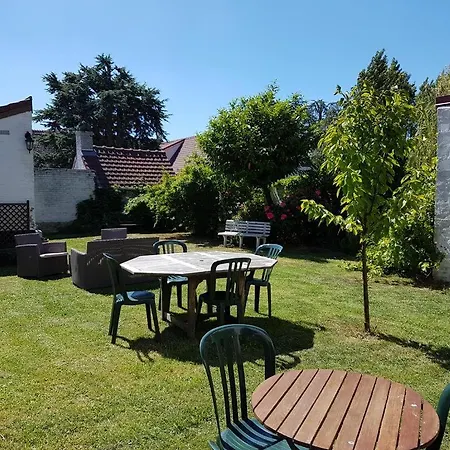 Au Gallodrome Et Table D'hotes En Estaminet Prive Sur Oda ve Kahvaltı