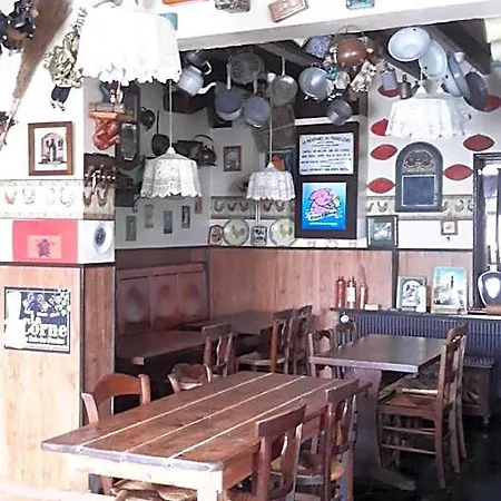 Au Gallodrome Et Table D'hotes En Estaminet Prive Sur